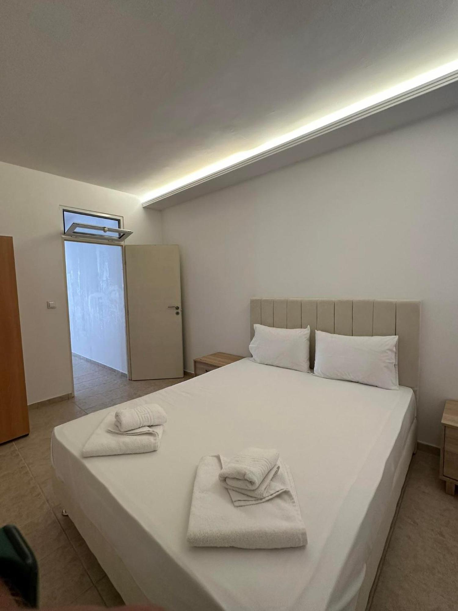 Azzurro Hotel Paleros Kültér fotó
